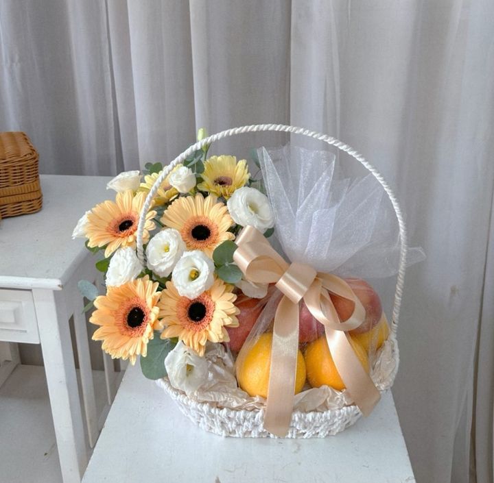 Daisy & Fruit Basket 151