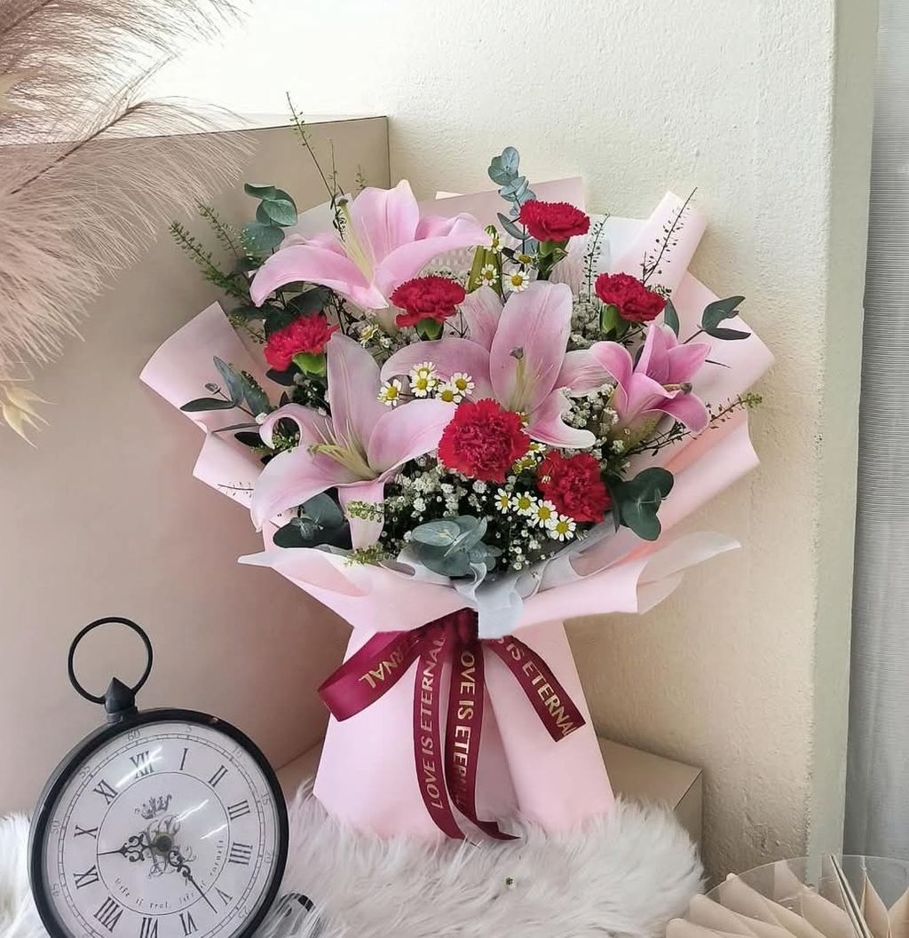 Lilies Bouquet 03