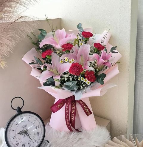 Lilies Bouquet 03
