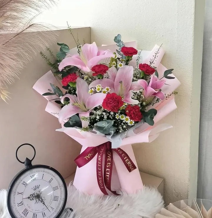 Lilies Bouquet 03