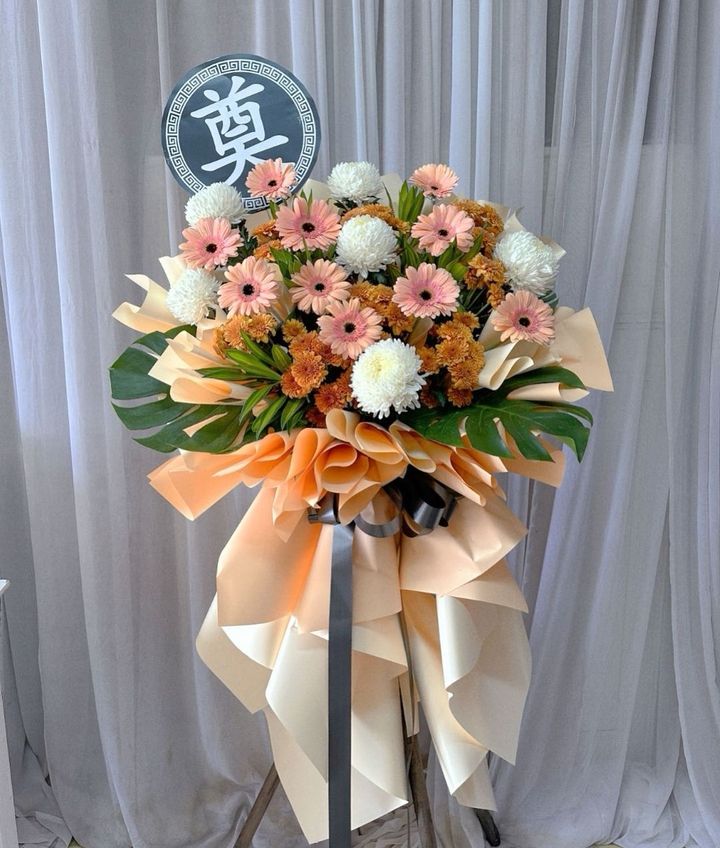 Condolence Flower Stand 85