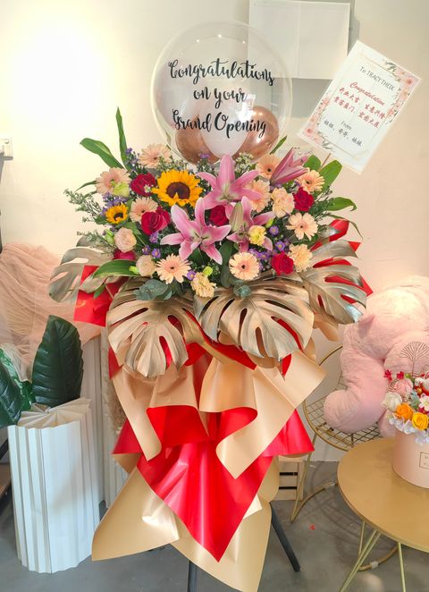 Opening Flower Stand 50