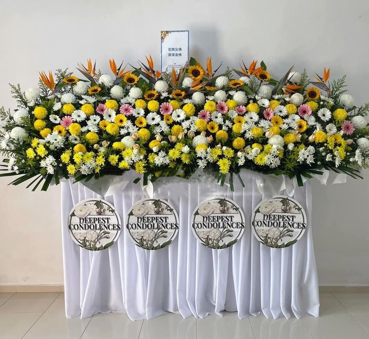 Premium Condolence Flower Stand 20