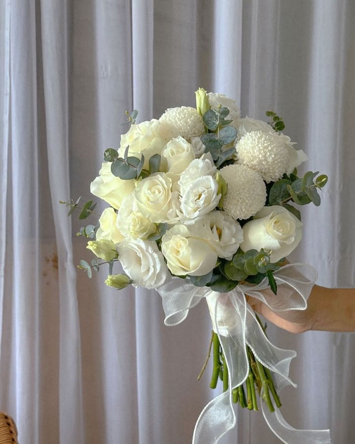 White Roses Bridal Bouquet