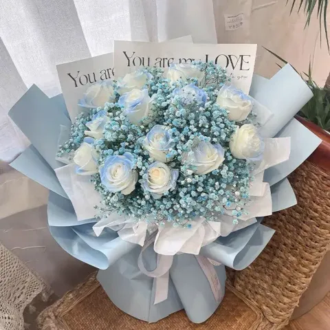 Spray Blue Roses Bouquet (13 stalks)
