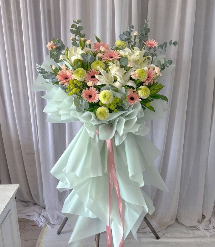 Condolence Flower Stand 104