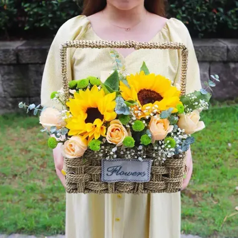 Sunflower Basket 02