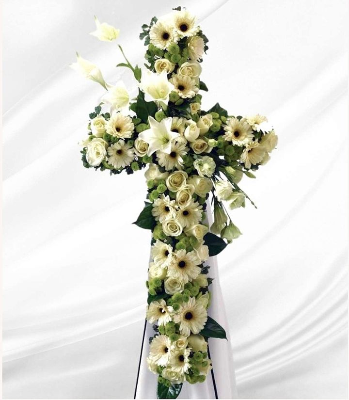 External Grace Cross Wreath