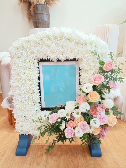 Funeral Floral Photo Frame 05