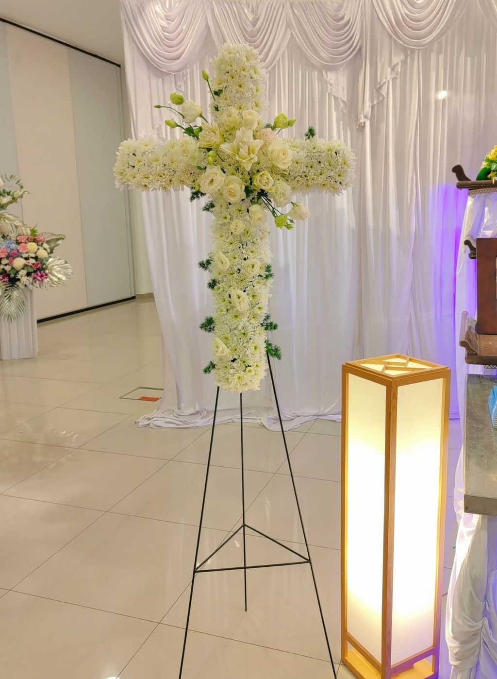 White Funeral Cross Wreath (Only Johor Bahru)