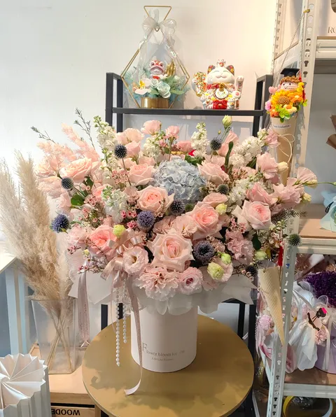 Monica Flower Box