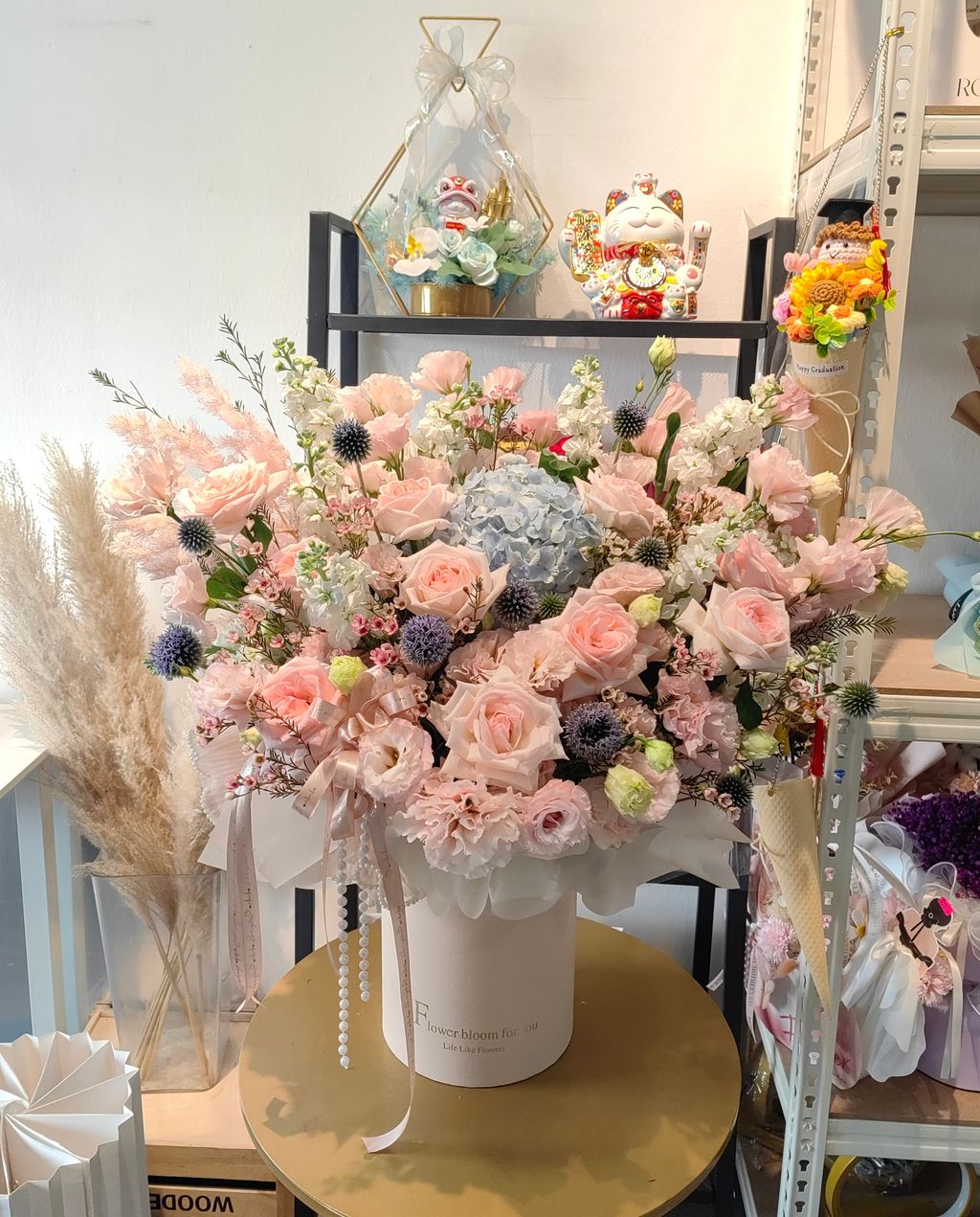 Monica Flower Box