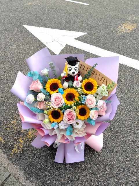 Graduation Bouquet 02