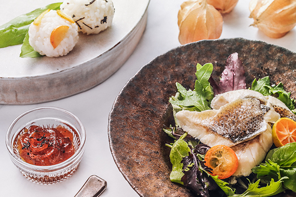 蒸鱸魚佐白酒伯爵金棗果醬