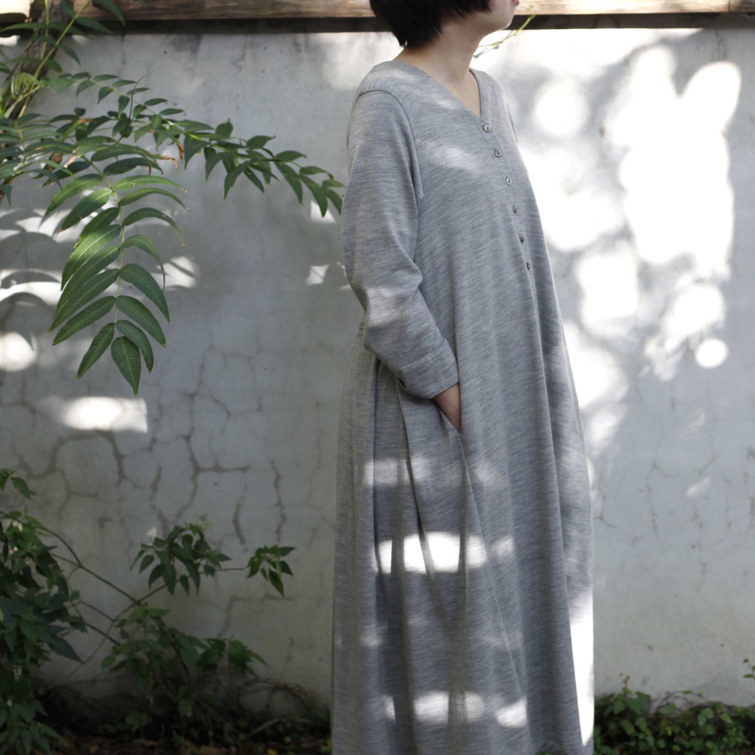 方灰可兩面－鈕扣前－側