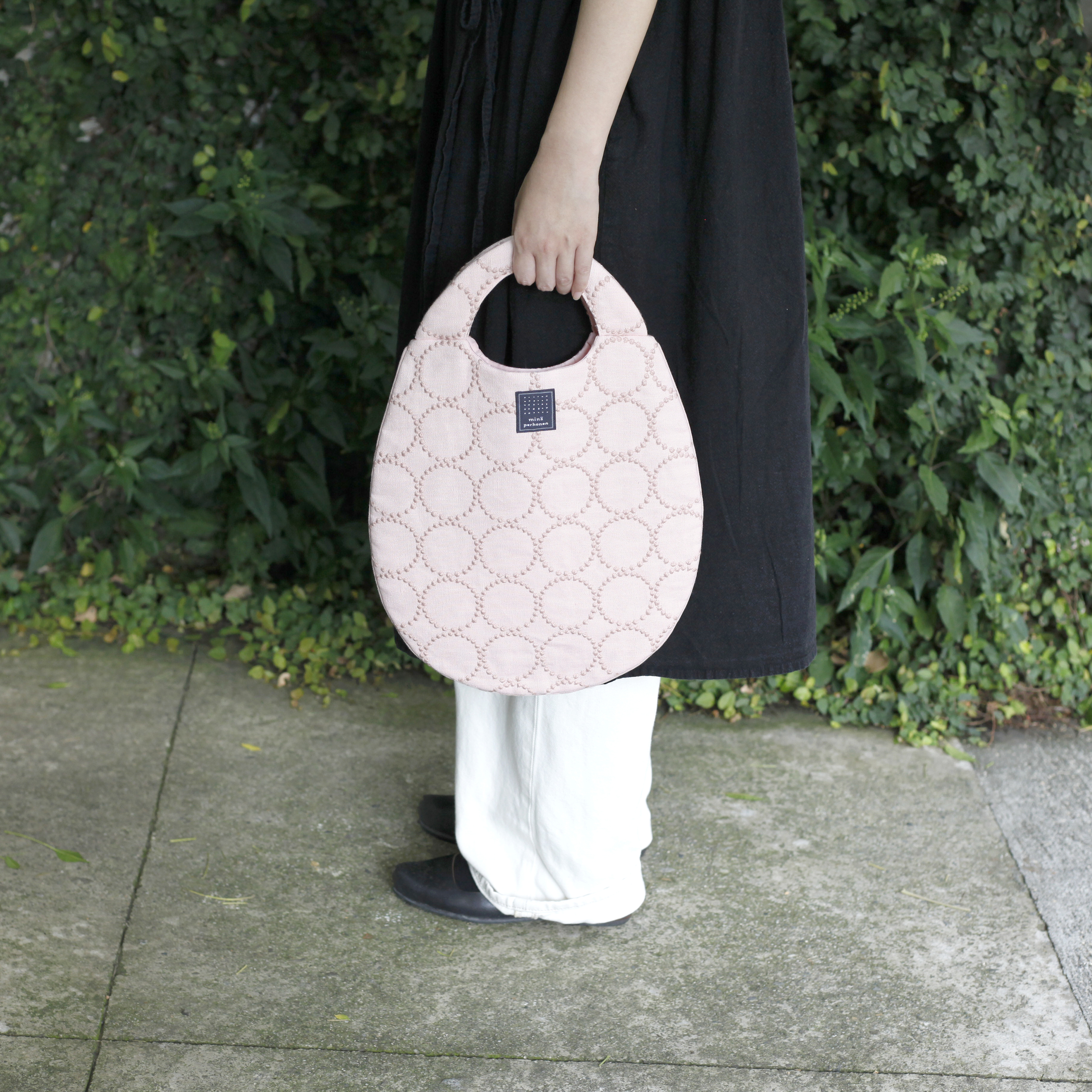 【 新品 】mina perhonen  ミナペルホネン  レッスンバッグ village レッスンバッグ - minä perhonen