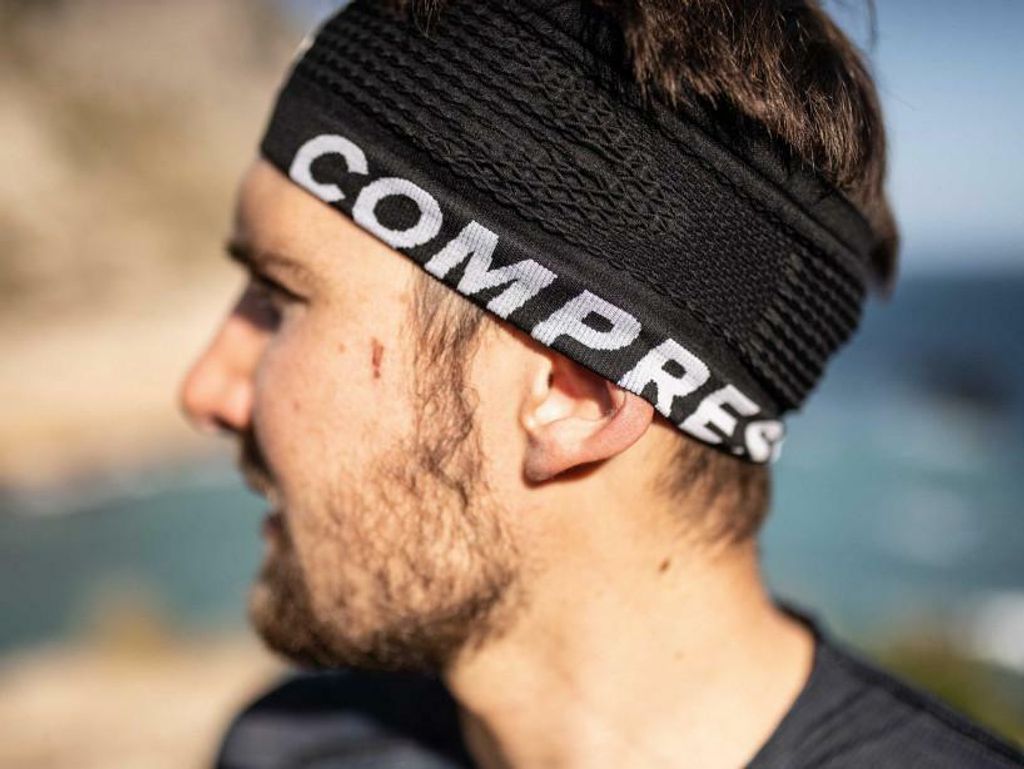 running-headband-black_3_900x