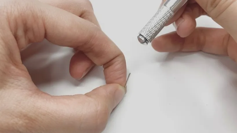 兩用筆 雕刻針 怎麼裝呢? 兩用筆 雕刻針 怎麼裝呢?