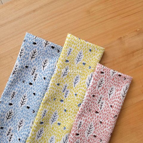 台灣薄棉_森林小徑與小蝸牛_晴空藍_自然系葉子布2