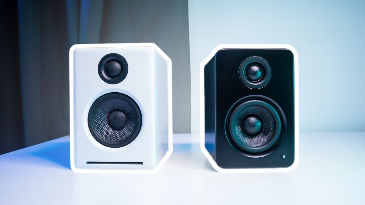 What are passive vs active speakers? What are the pros/cons of each?