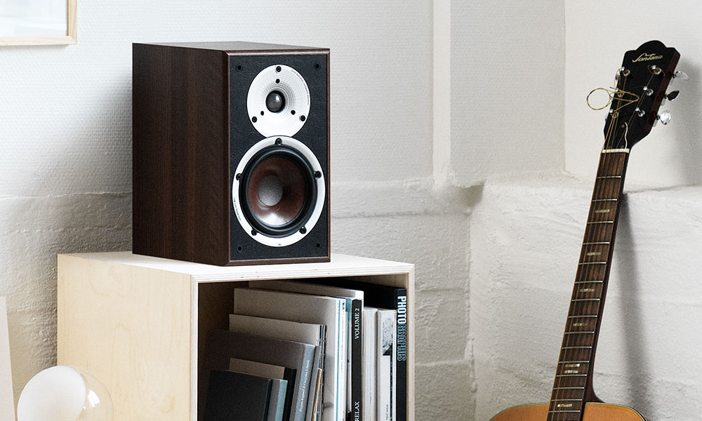 Dali Spektor 2 Compact Bookshelf HiFi Loudspeakers 23