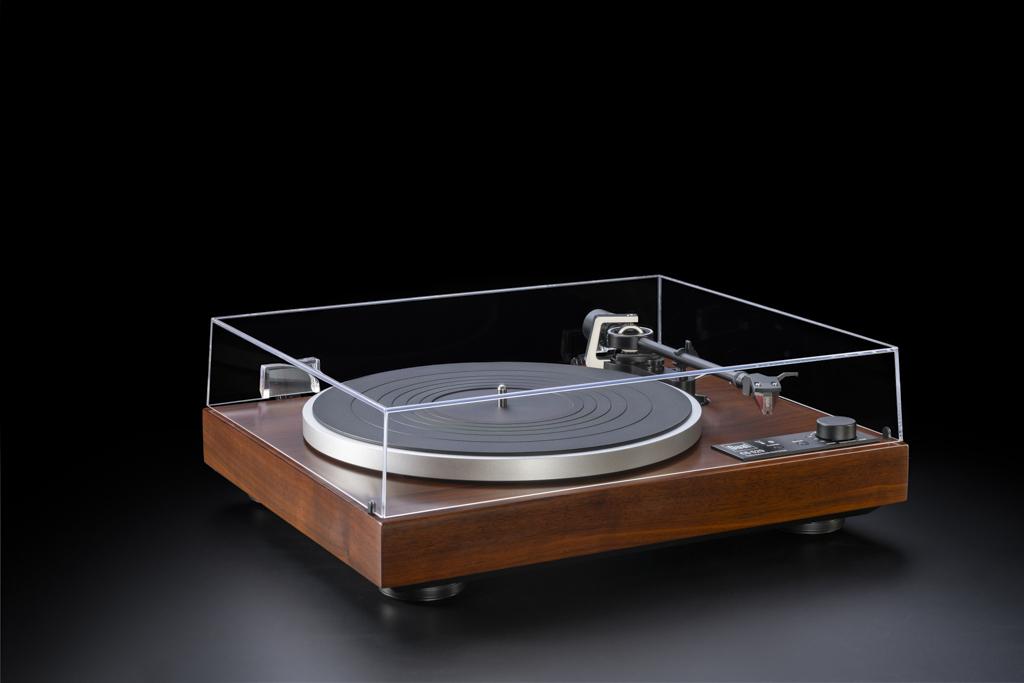Dual_CS529_walnut_Web_150dpi-4