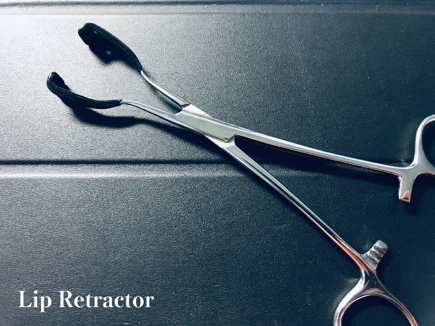 lip retractor content_工作區域 1.jpg