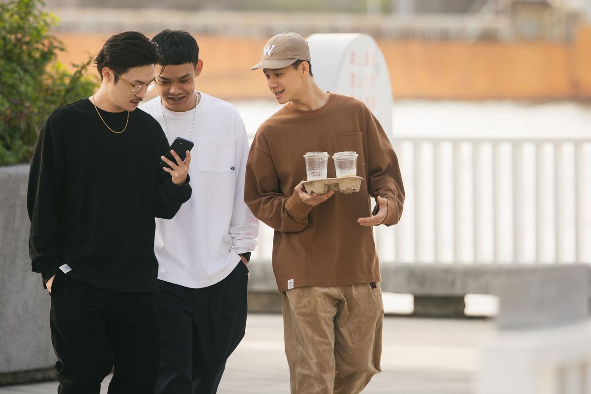 WODEN 2022 Fall & Winter Graffiti Pocket L/S tee