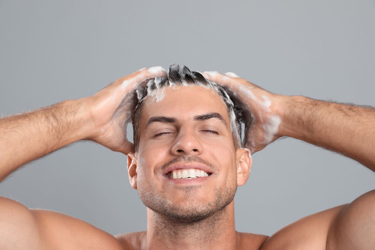 頭皮很油怎麼辦？每天洗頭有效嗎？學會正確清洗頭皮，頭髮不再油膩