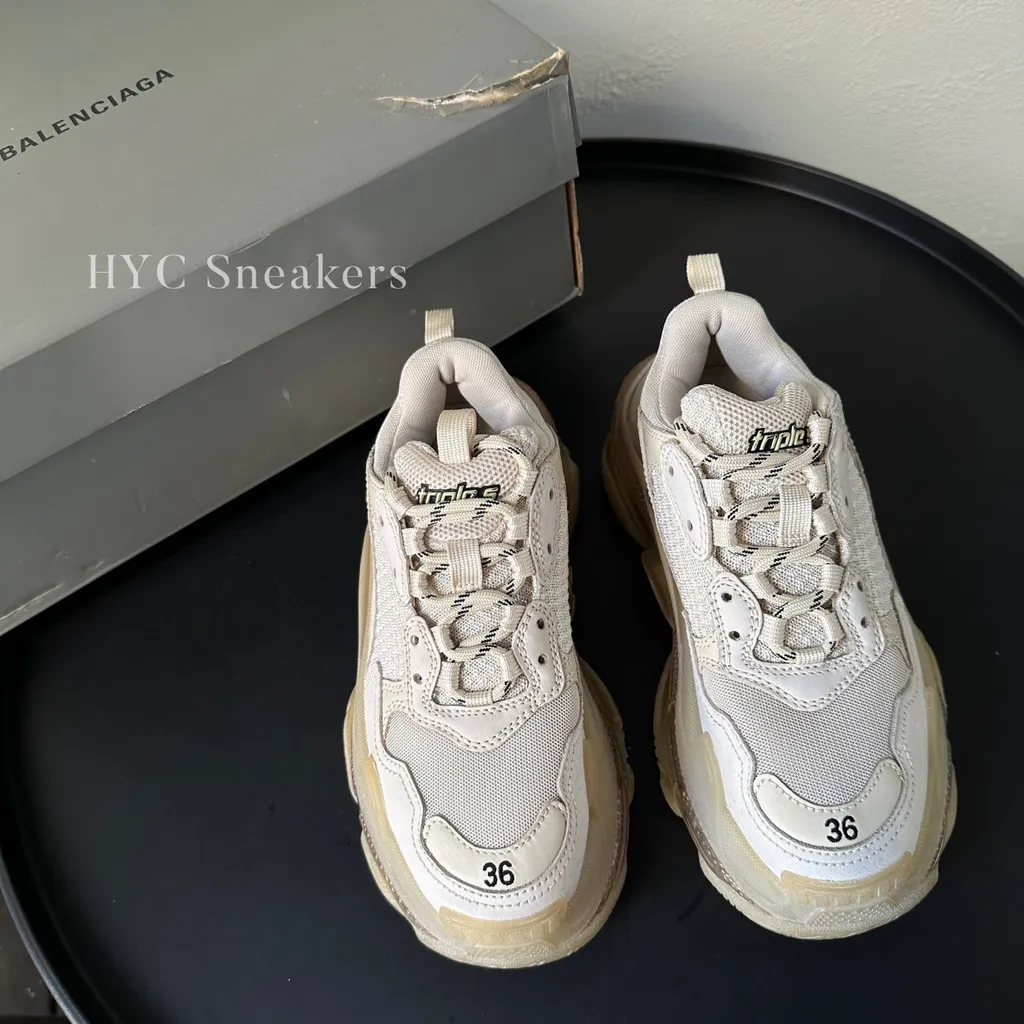 LINE_ALBUM_21_240813_2