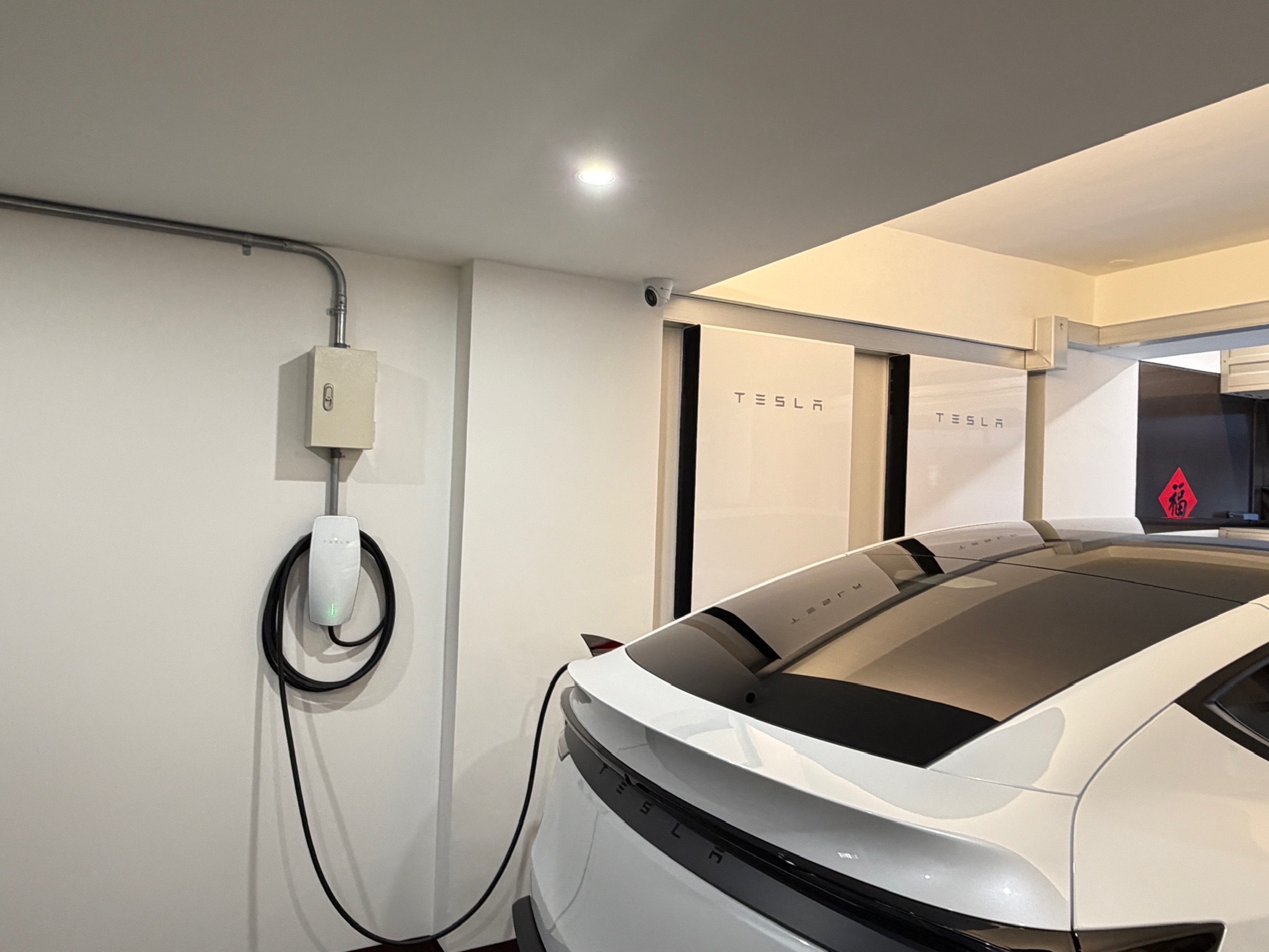 Tesla Model Y的家庭遇上Powerwall