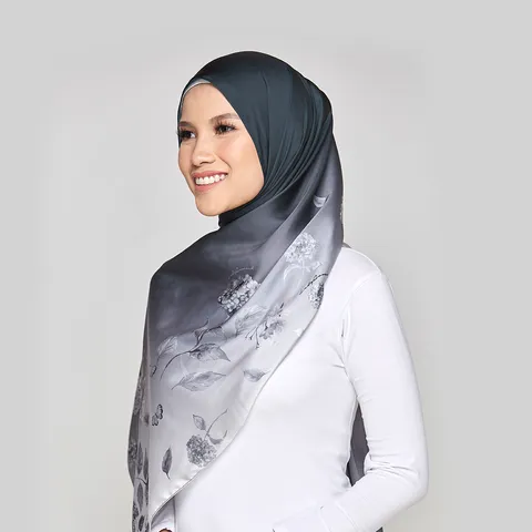 Hydrangea Black 2.png