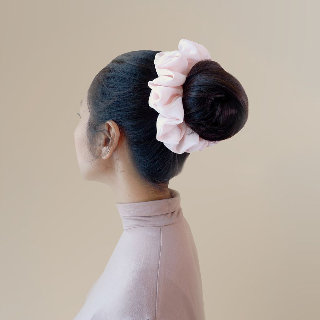 Scrunchy Light Peach 2.jpg