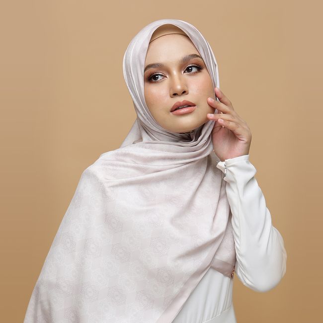 Lady Qomash |  - PLAIN SHAWLS