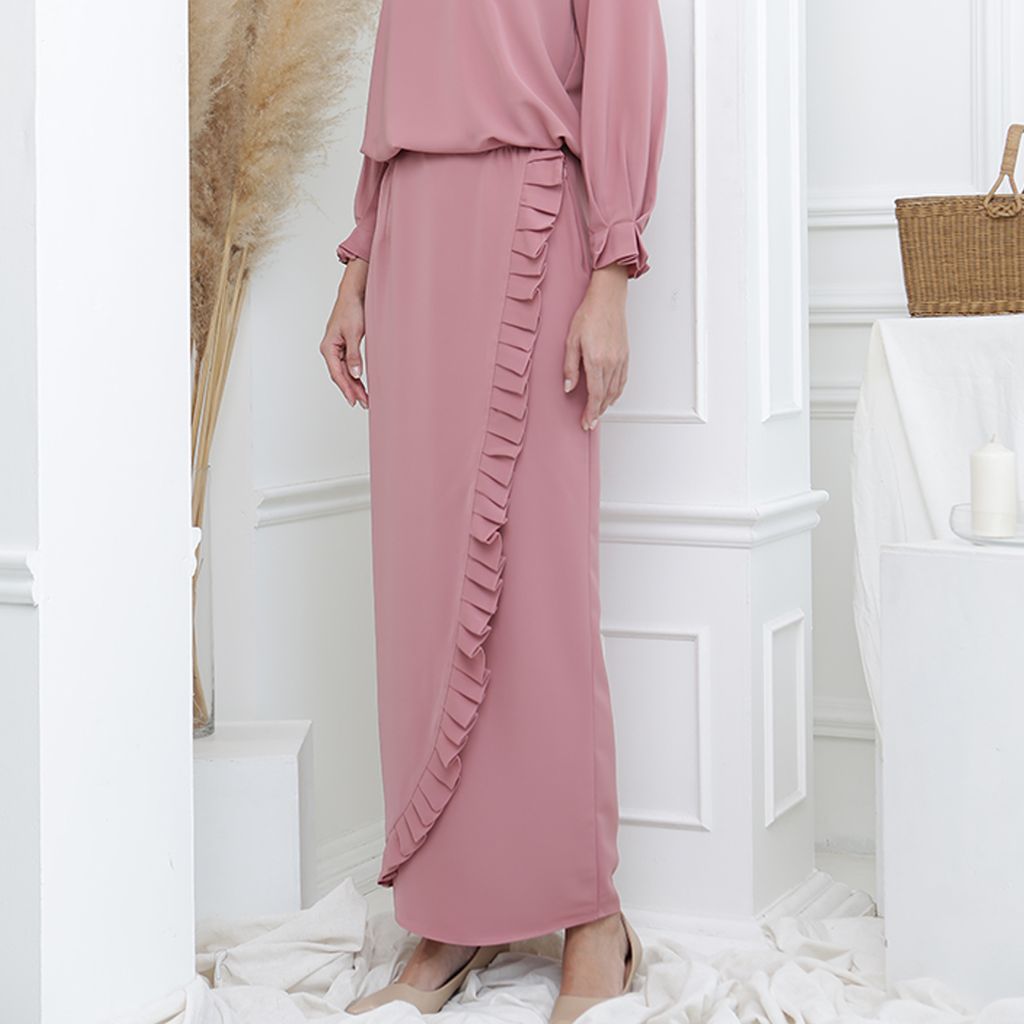 Kurung Modern Pleated 10.jpg