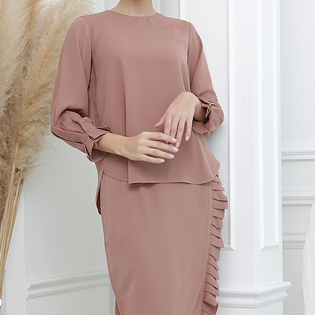 Kurung Modern Pleated 15.jpg