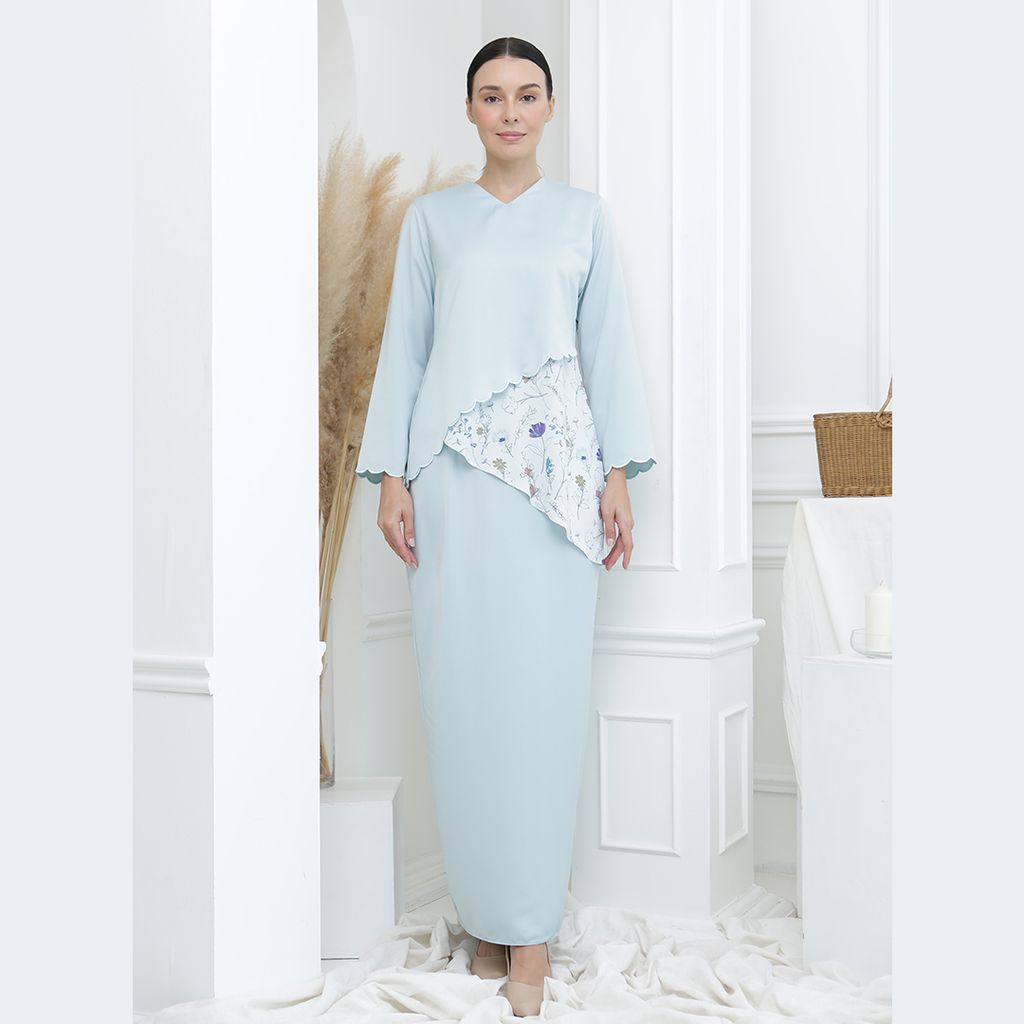 Kurung Modern Pleated 33.jpg