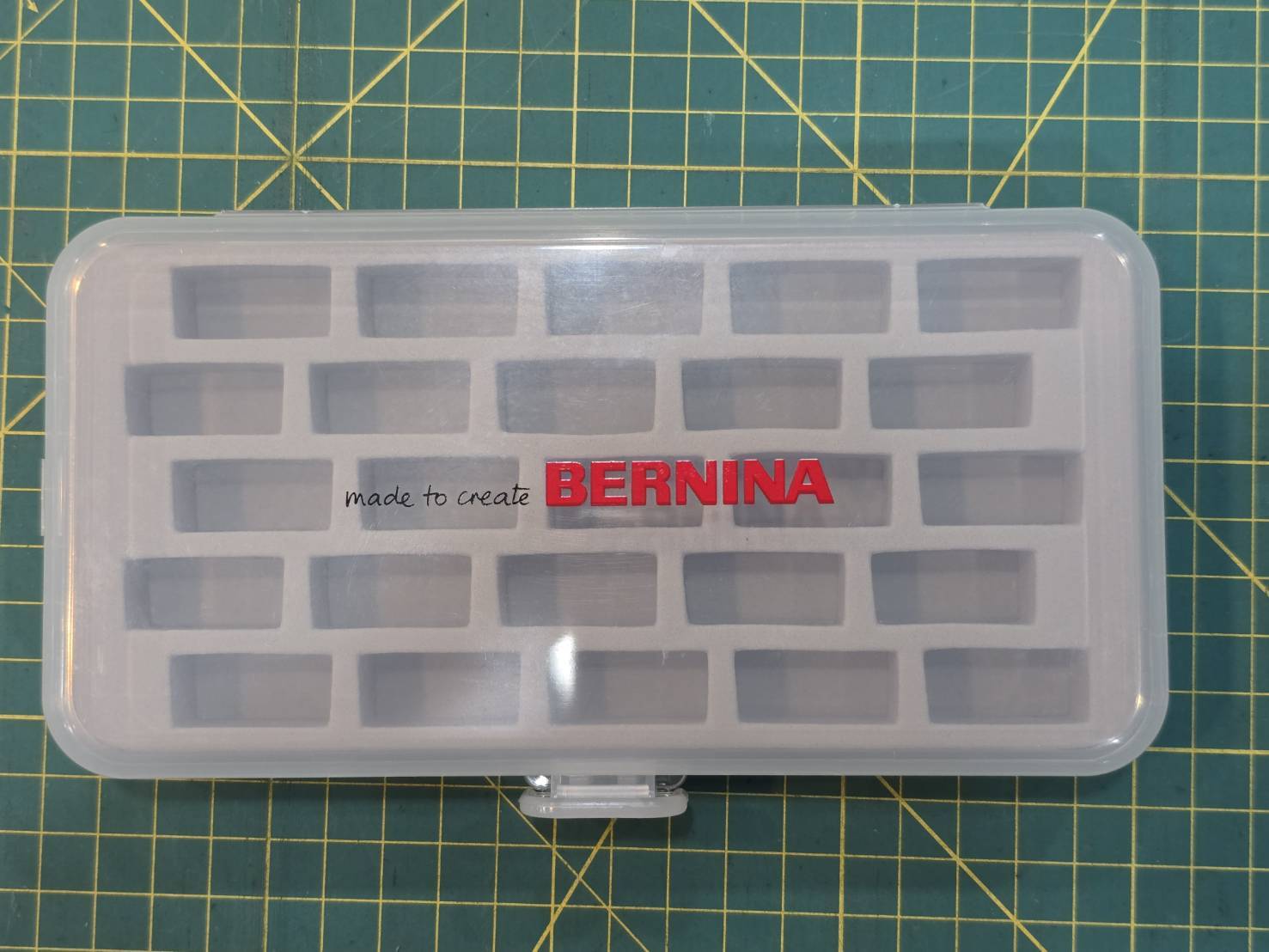 1093485