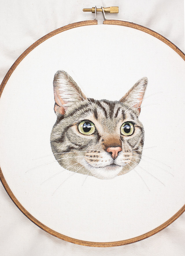 stash-books-pet-portrait-embroidery__23563