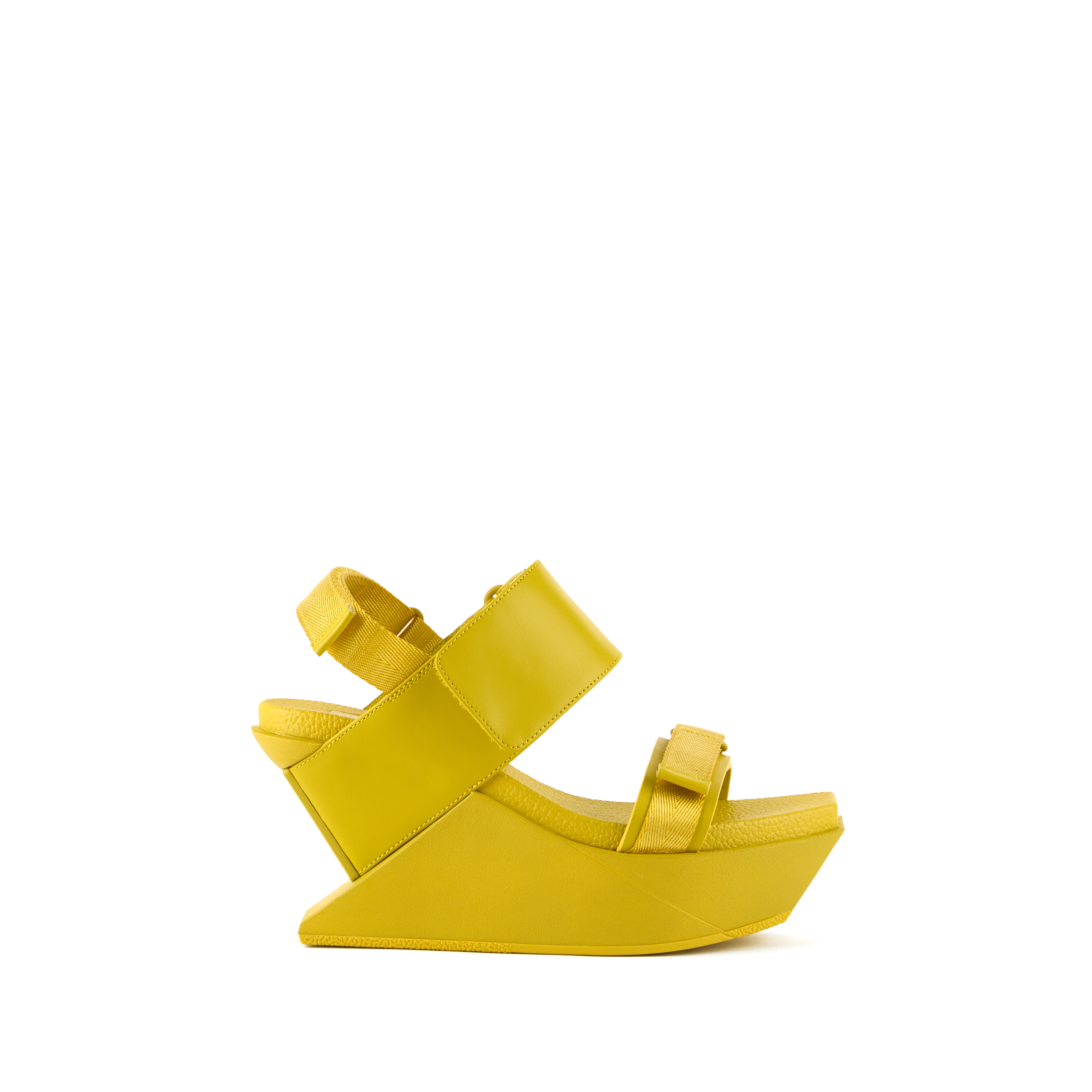 delta-run-wedge-mango-mint-outside