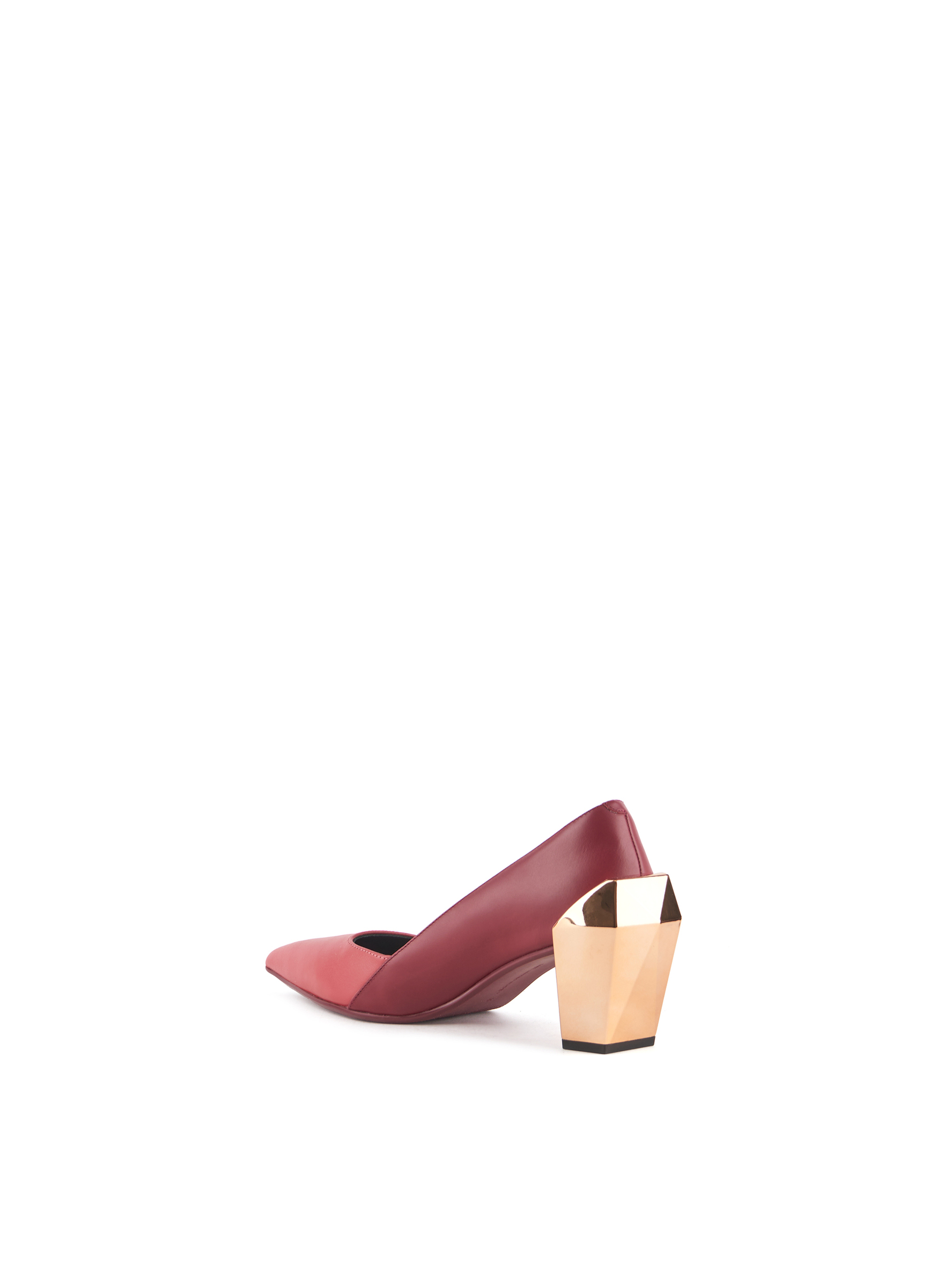 gem-pump-mid-cranberry-mix-angle-in