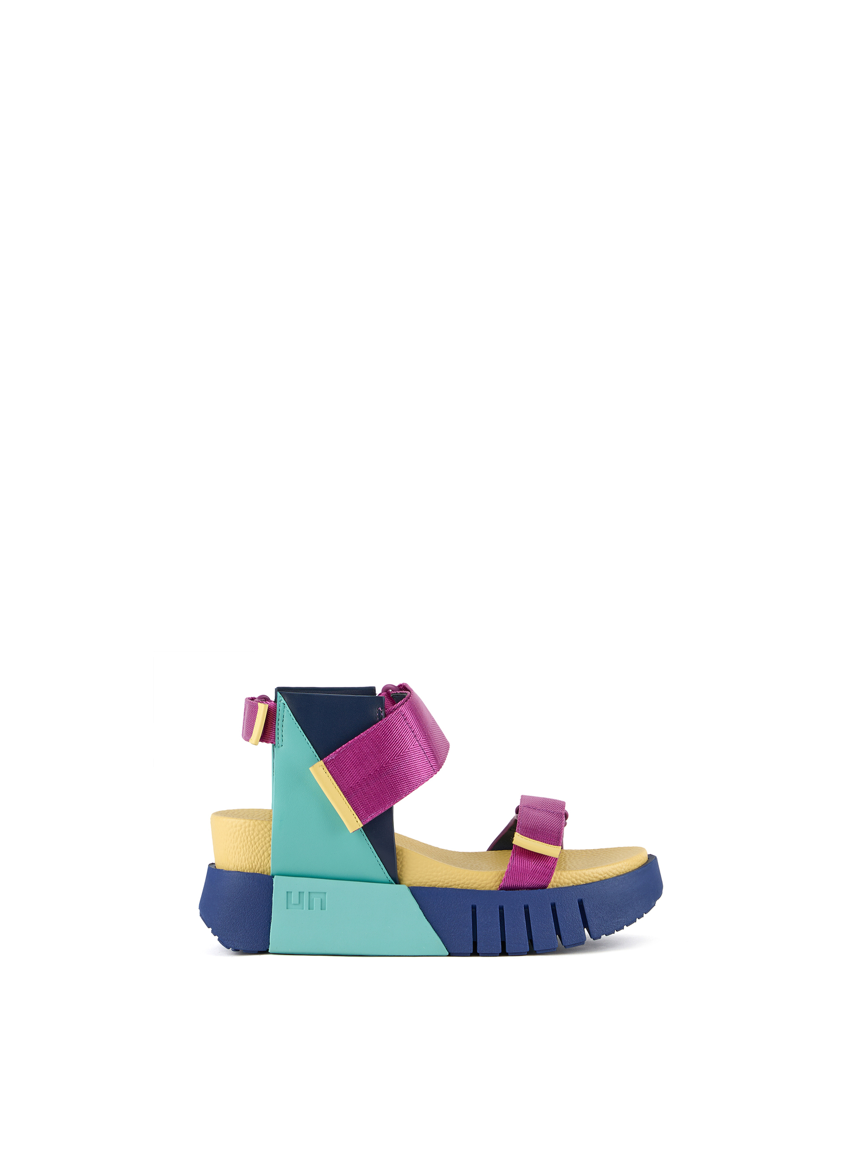 delta-run-dazzle-mix-outside