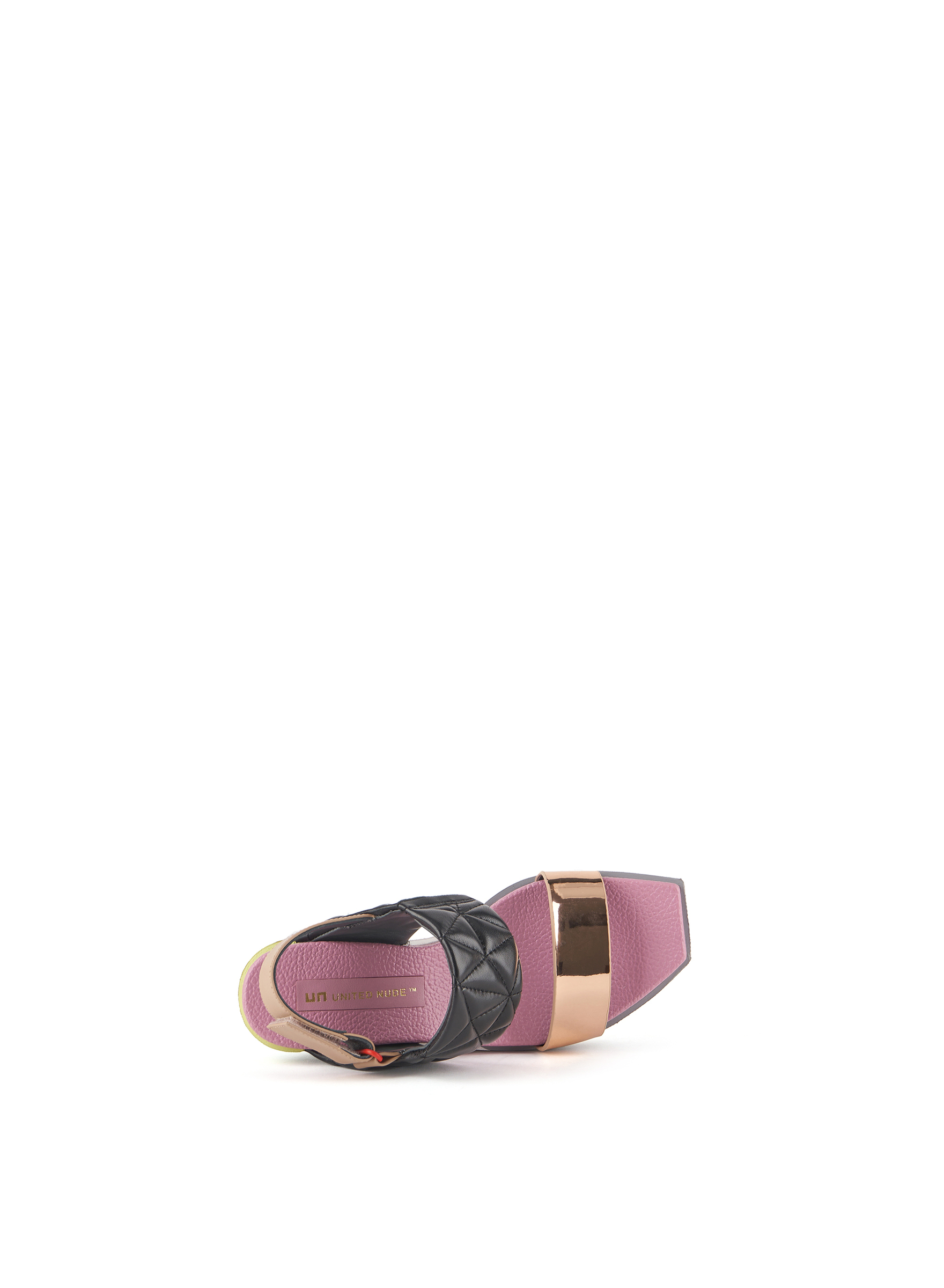 delta-wedge-puffy-timeless-mix-top