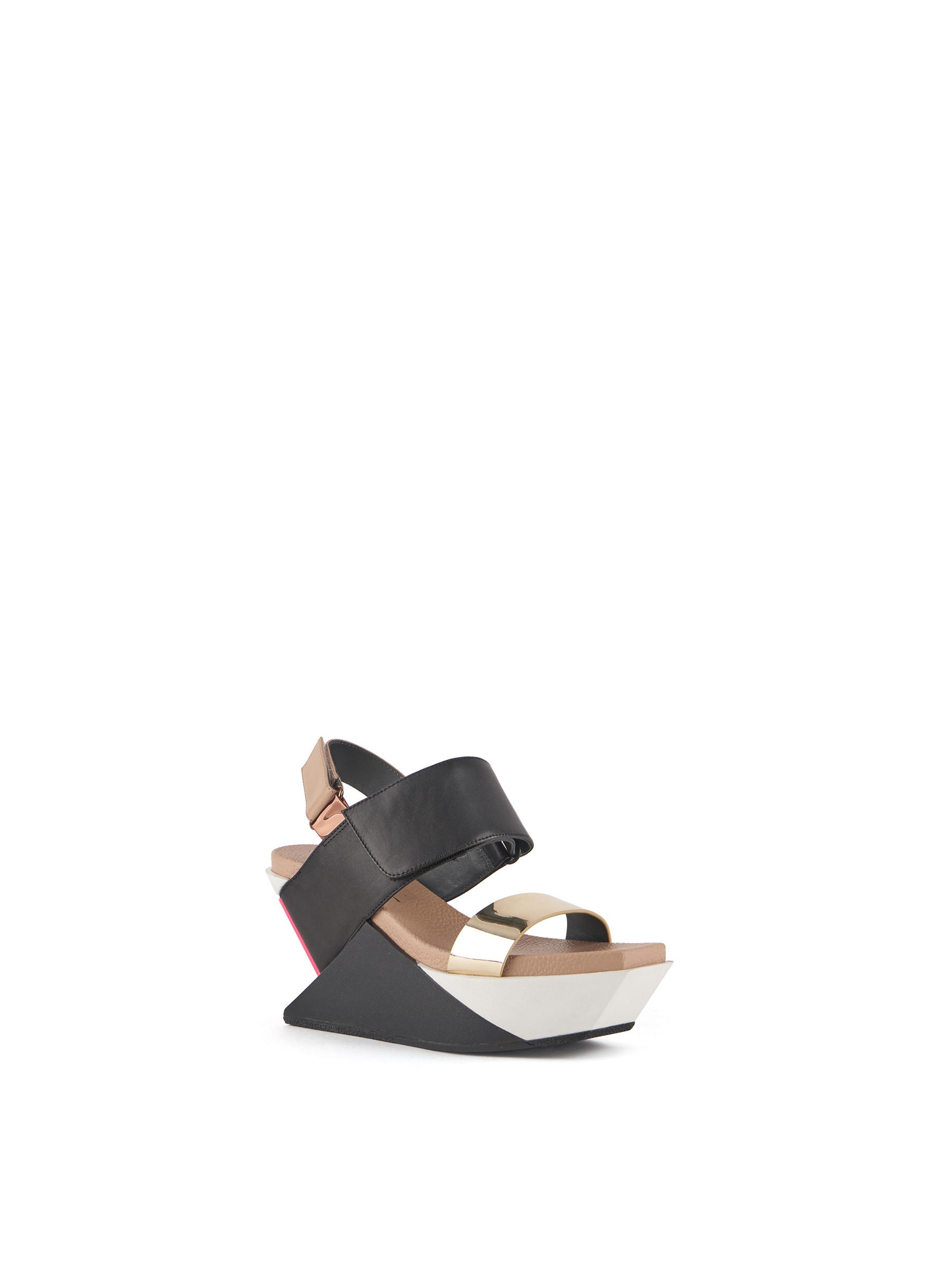 delta-wedge-sandal-connect-angle-out