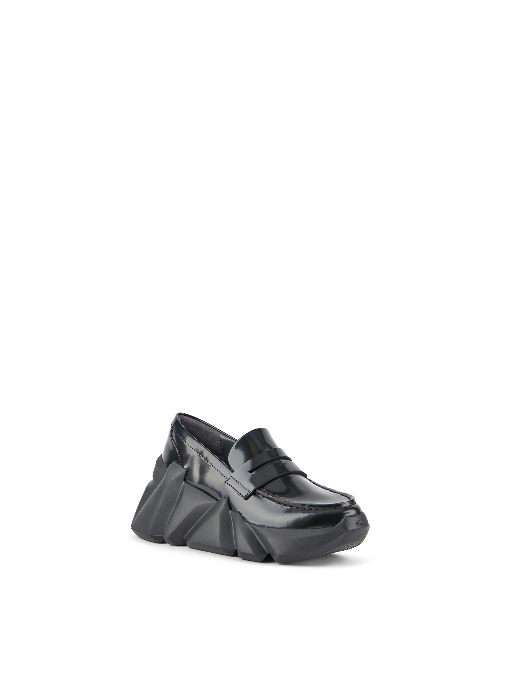 space-kick-loafer-black-angle-out
