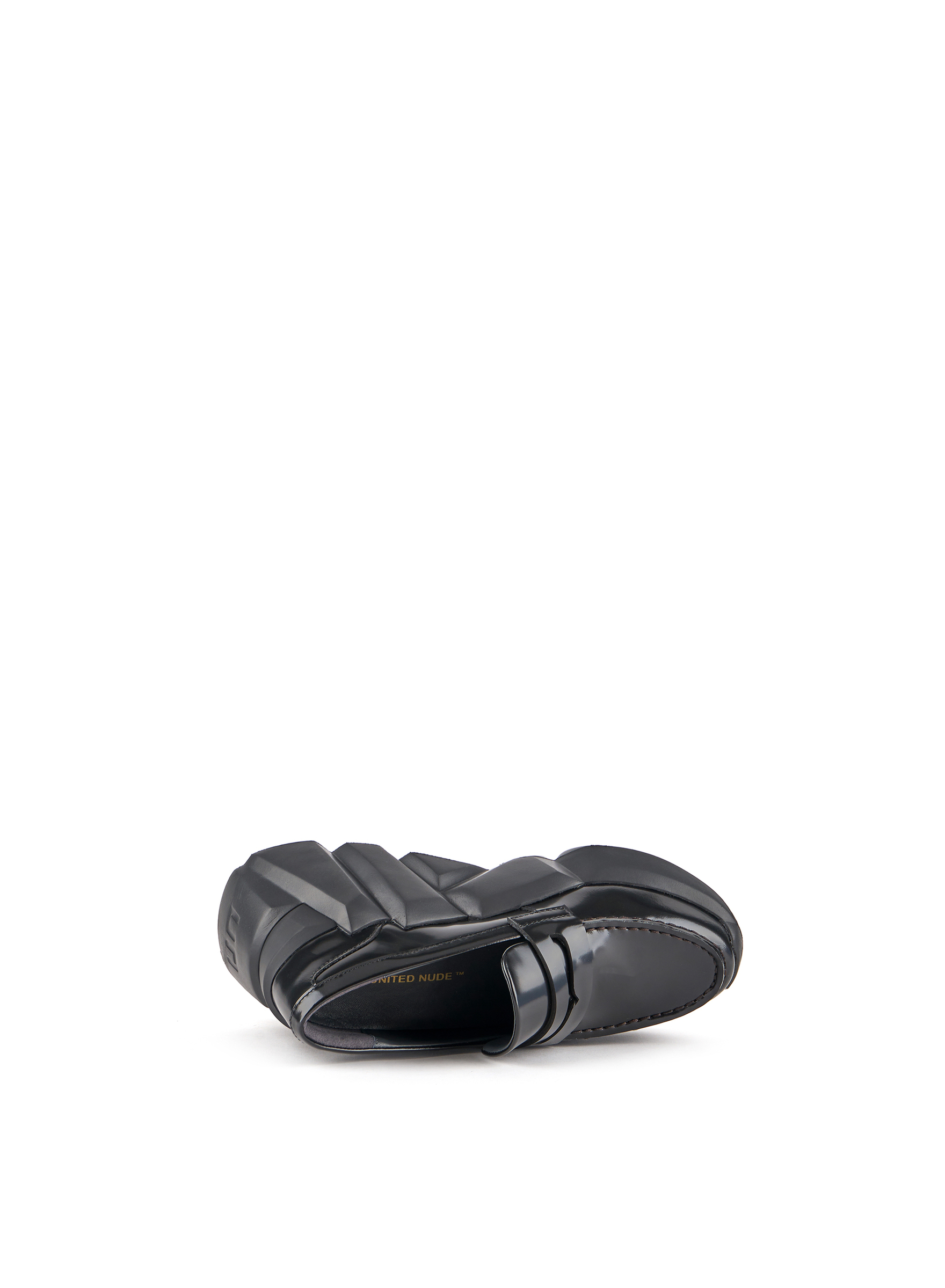 space-kick-loafer-black-top