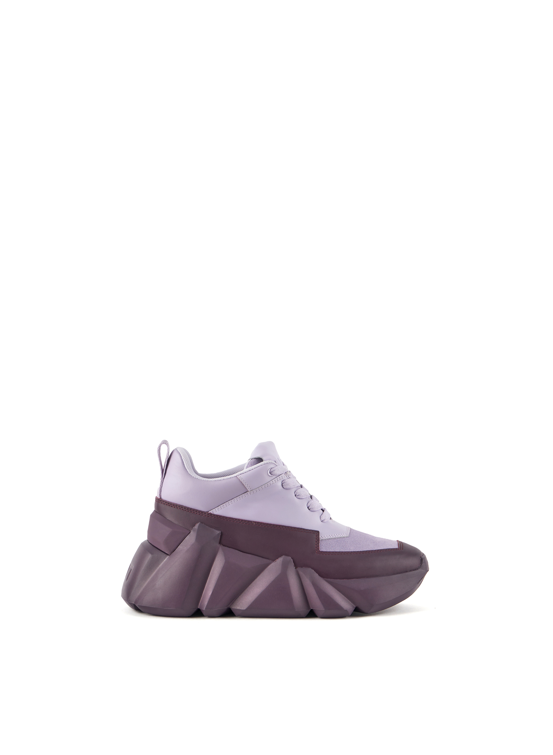 space-kick-max-plum-outside