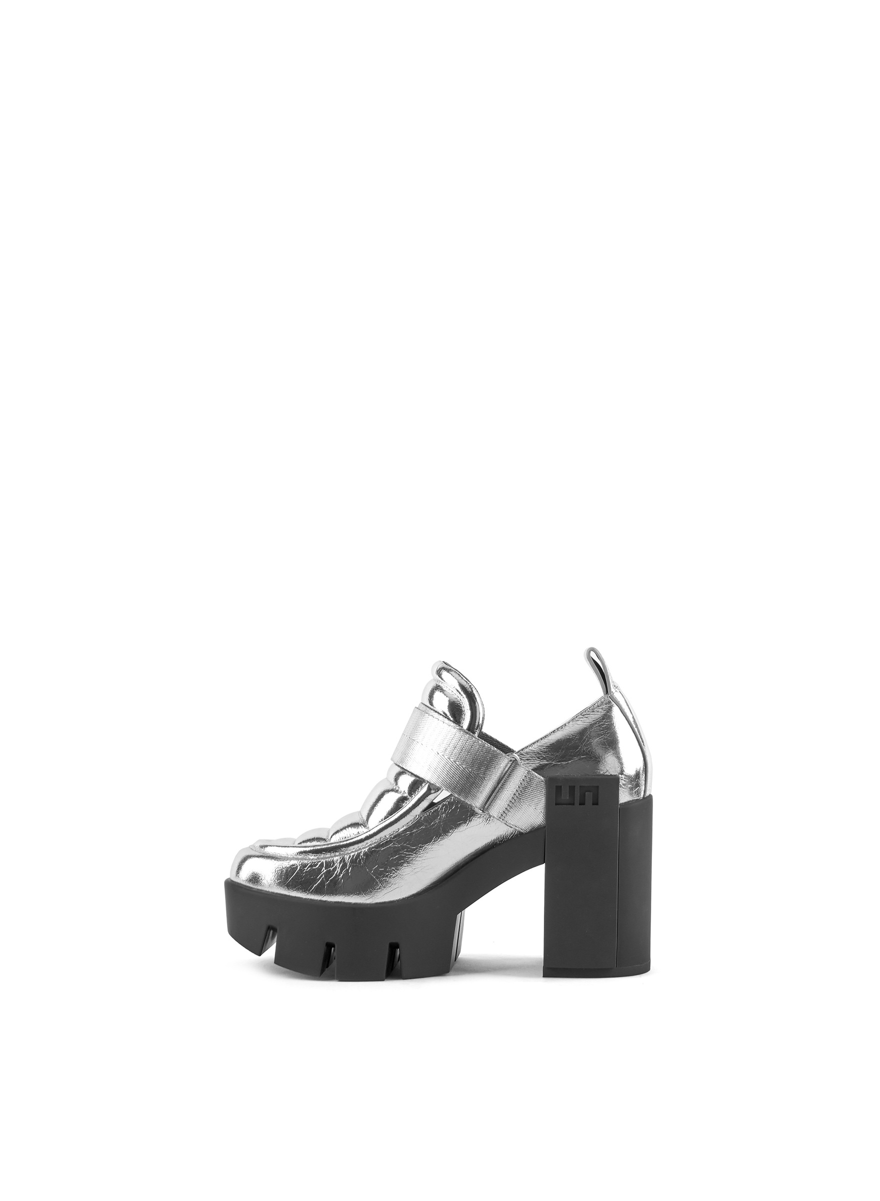 grip-trooper-mid-silver-inside