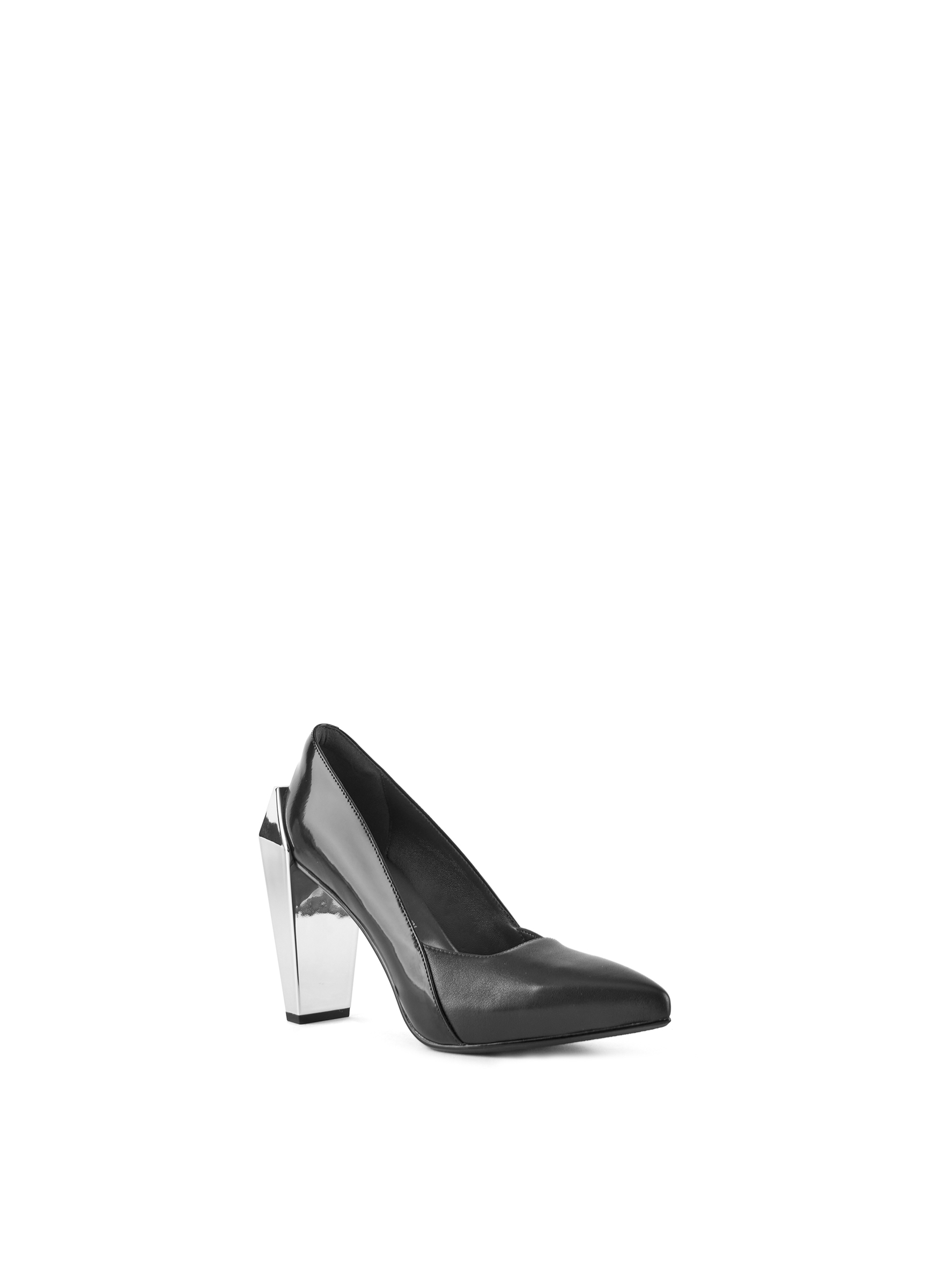 gem-pump-hi-black-angle-out
