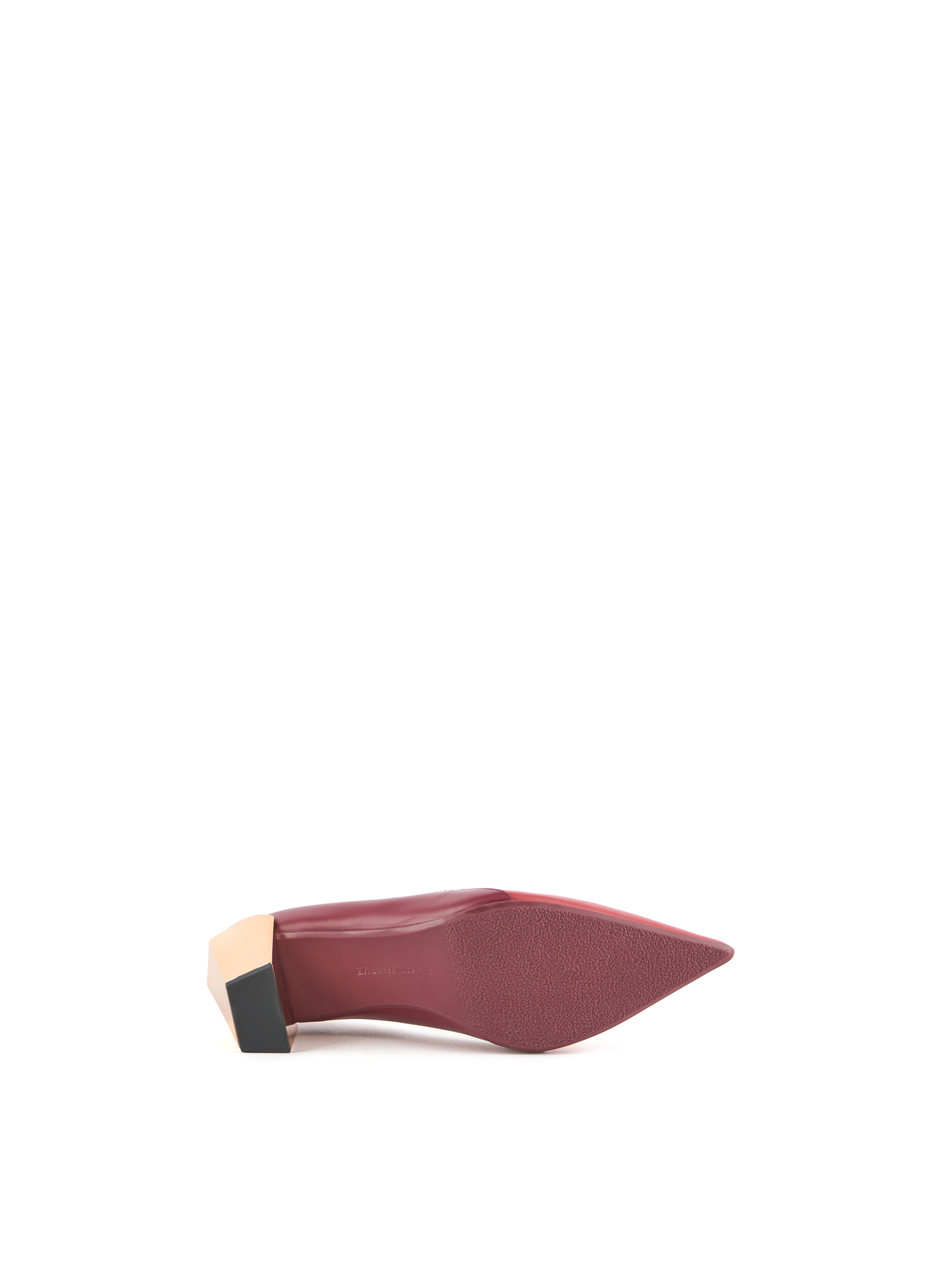 gem-pump-mid-cranberry-mix-bottom